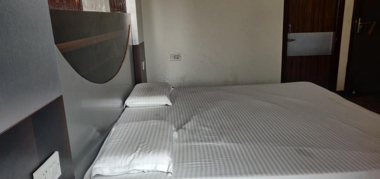 Hotel Shakuntala Katra  Eksteriør billede