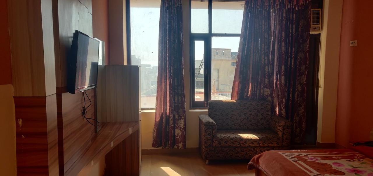 Hotel Shakuntala Katra  Eksteriør billede